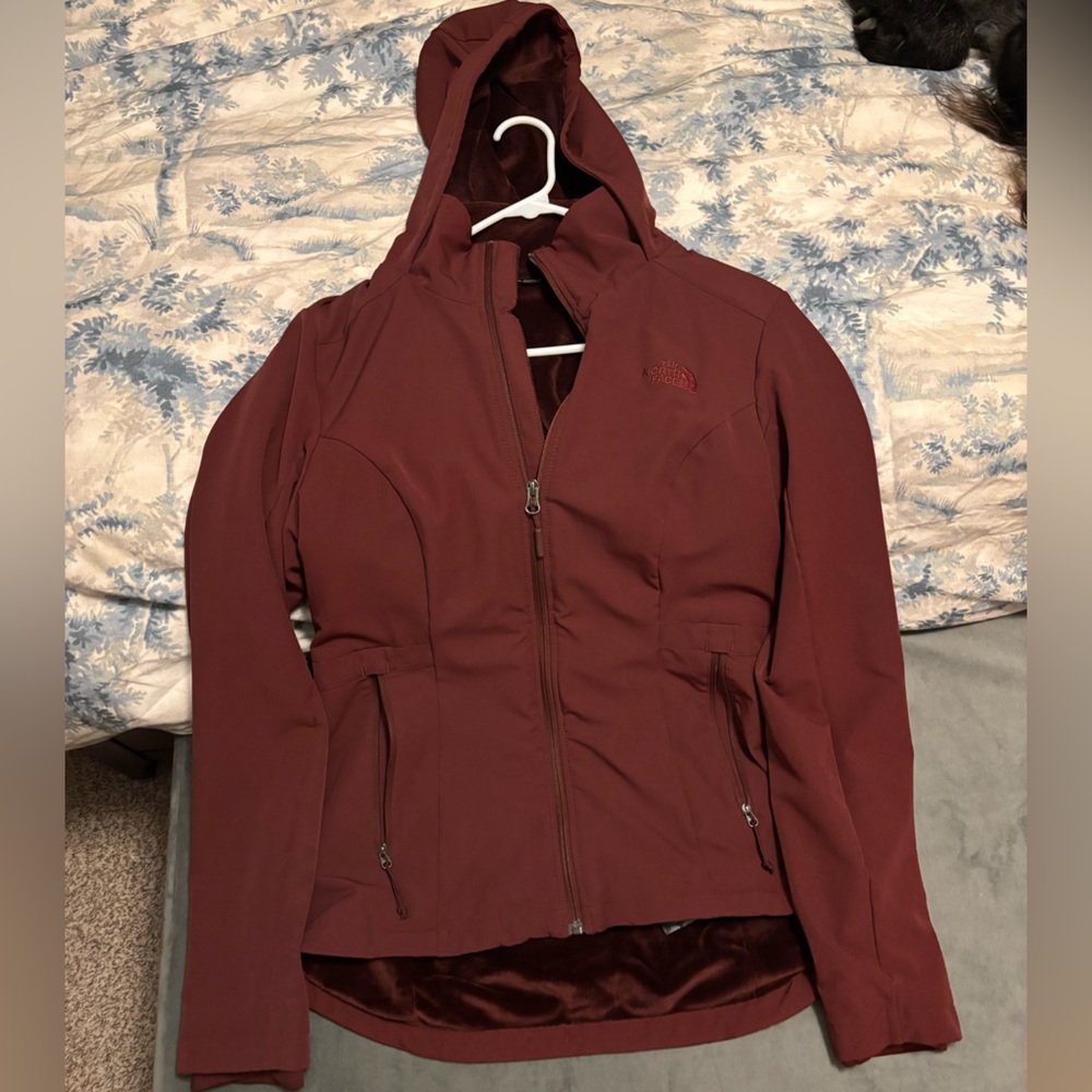 The North Face Women’s Burgundy Performance Jacket